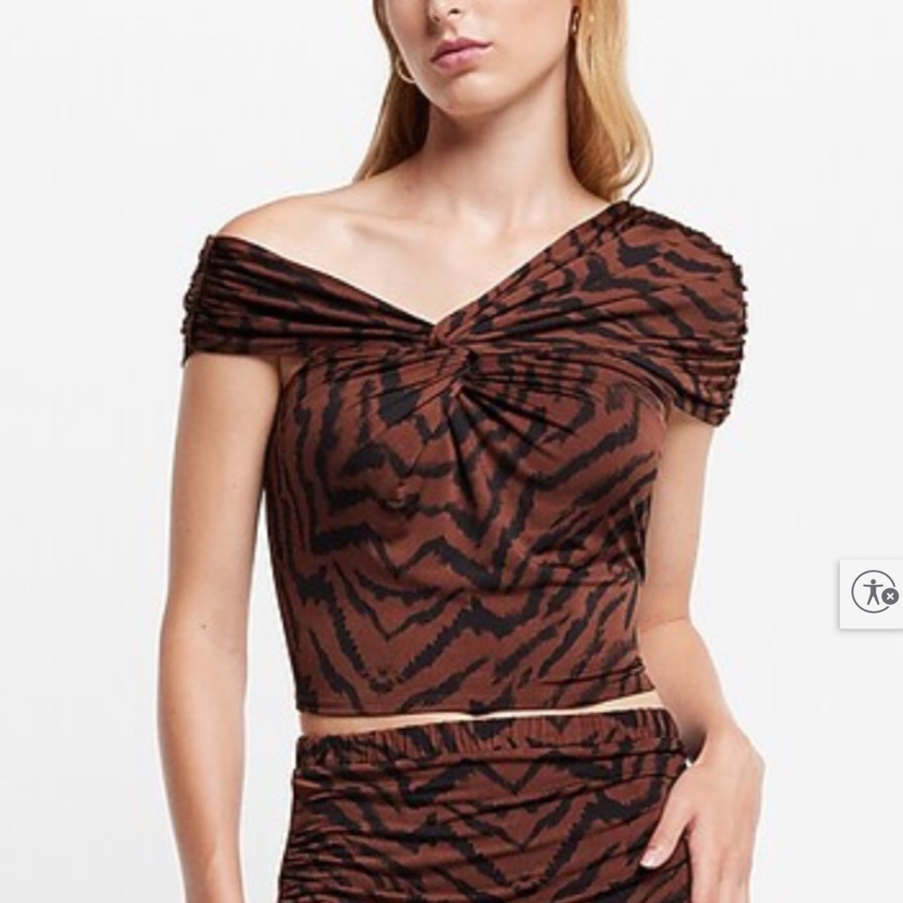 NWT Body Contour Compression Silky Animal Print Twist One Shoulder Cropped Tee